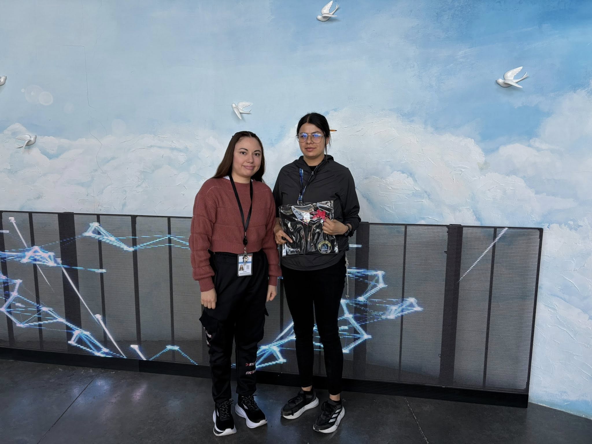 “El éxito no es la suma de grandes logros, sino la constancia en hacer bien lo pequeño cada día.” ✨ - Archivo 4